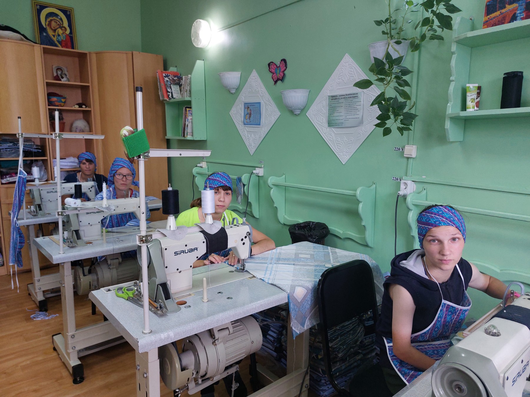 Занятия в швейной мастерской